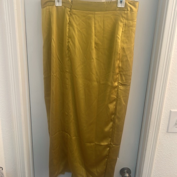ASOS tulips skirt size 14 (matching top also available) - Picture 3 of 6